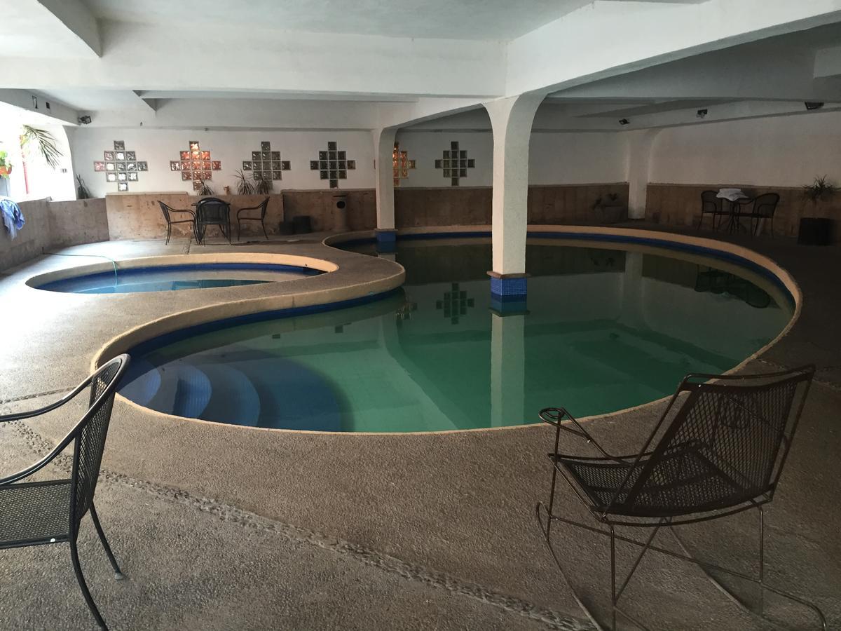 Los Nogales Inn Camargo Zewnętrze zdjęcie