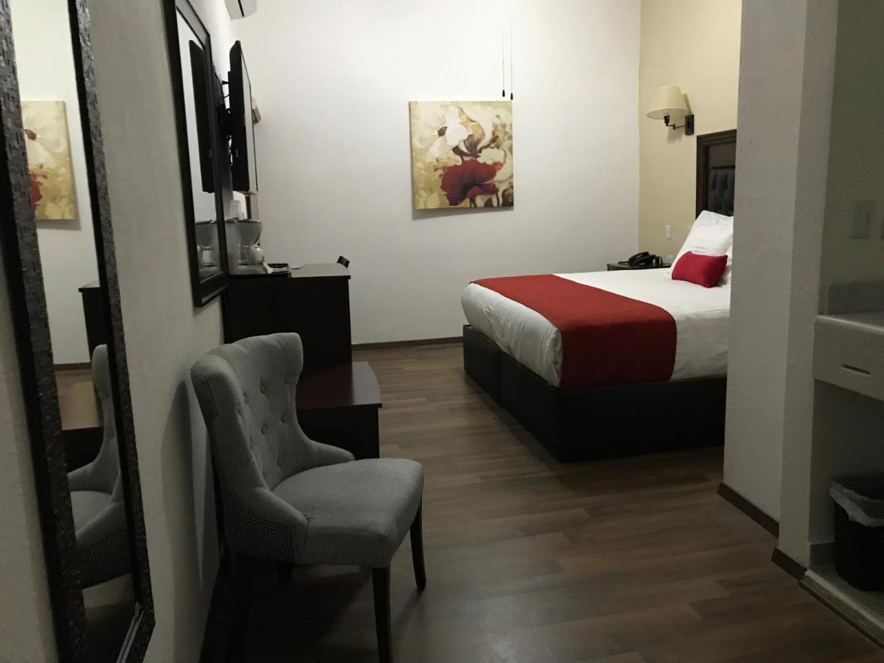 Los Nogales Inn Camargo Zewnętrze zdjęcie
